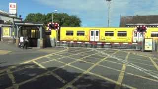 Birkdale Level Crossing [upl. by Tuhn]